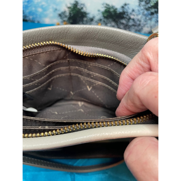 Vince Camuto New York Color Block Leather Crossbody Great Beige Green NWOT - Picture 6 of 15